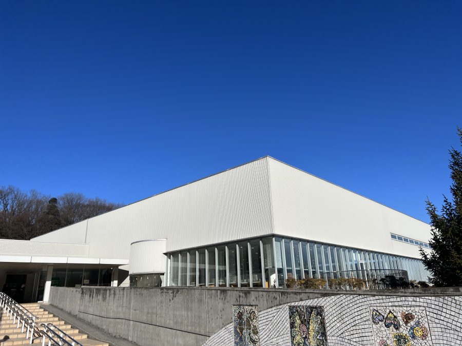 稲城市立中央図書館（外観）